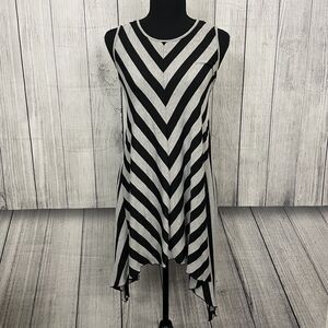 Comfy USA Women's Small Black & Gray Striped Round Neck Sleeveless Tunic Blouse